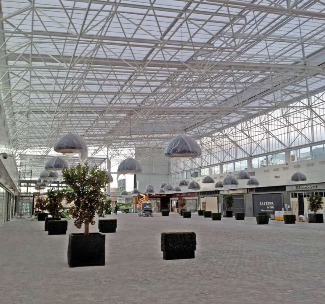 centro comercial serrallo plaza Tuyser